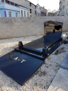 cimetiere noir A - T